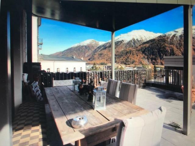 Chesa La Posta Apartamento Samedan Exterior foto