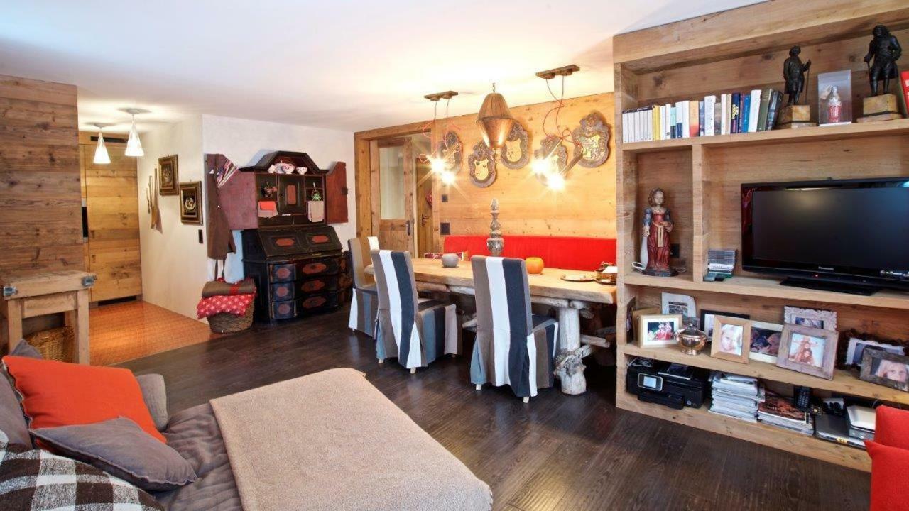 Chesa La Posta Apartamento Samedan Exterior foto